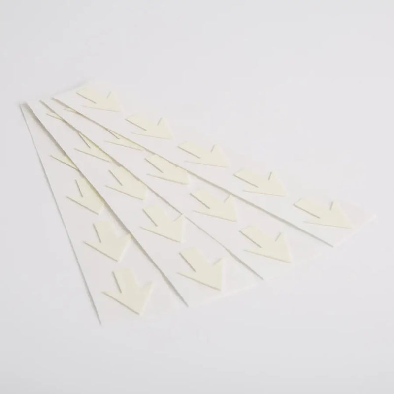Le Mark Photoluminescent Glow Arrows – 25 × 19mm, Pack of 20